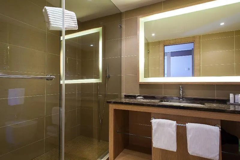 **** מלון ג'נובה Marina Place Resort איטליה