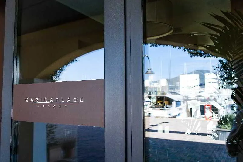 מלון ג'נובה Marina Place Resort