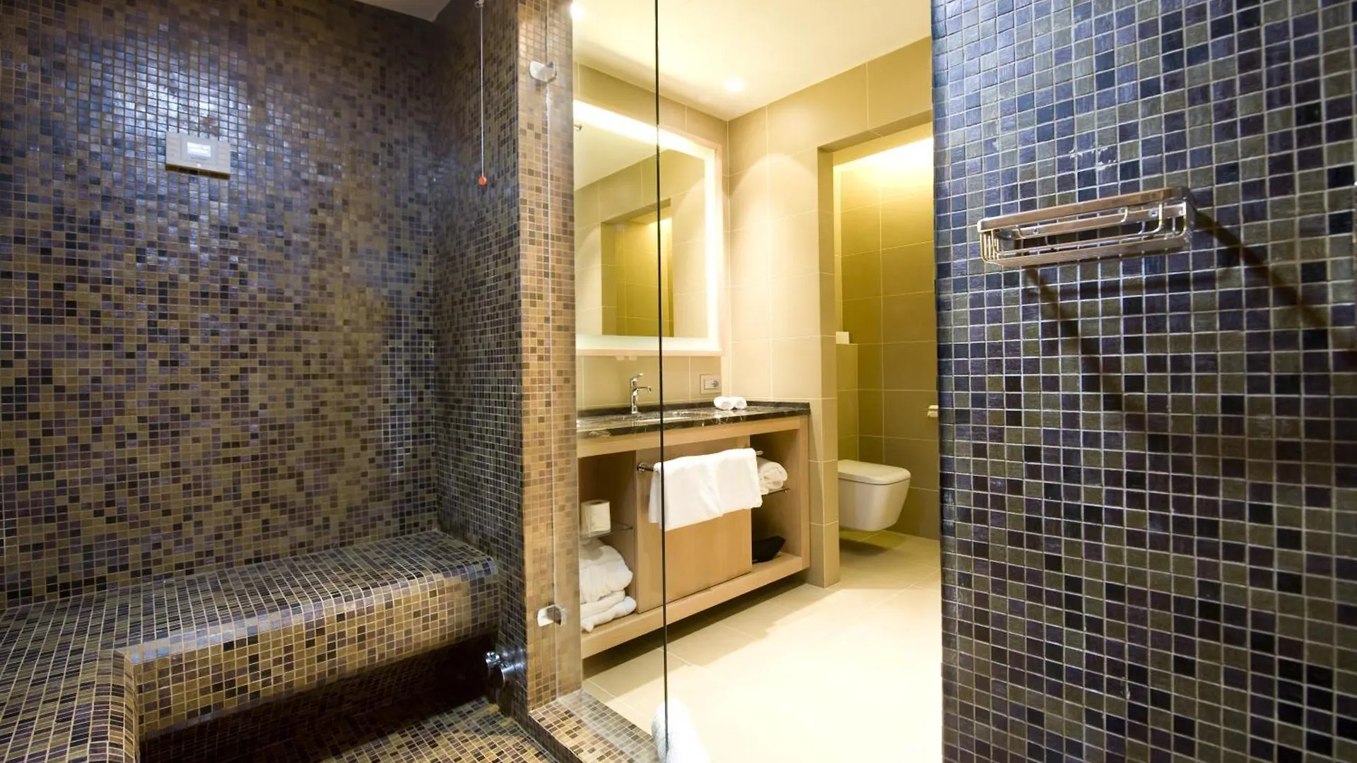מלון ג'נובה Marina Place Resort