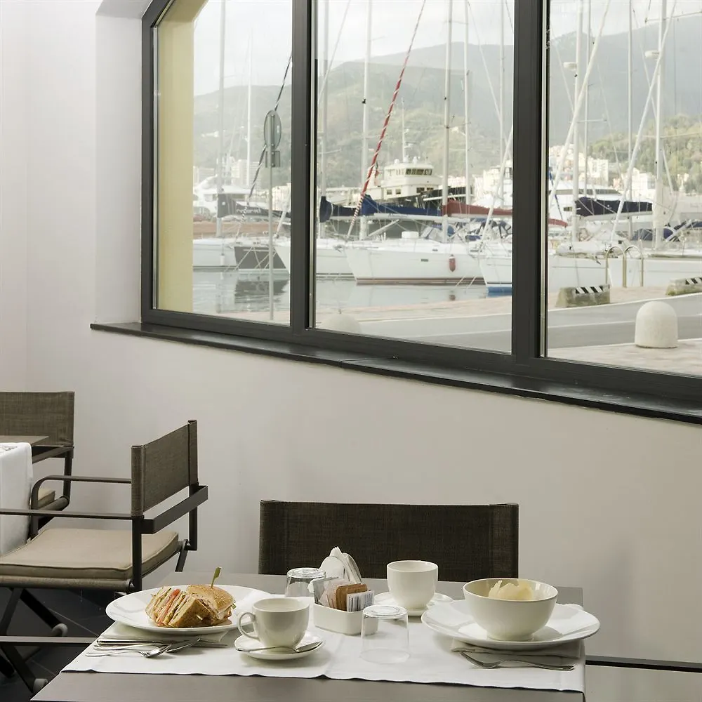ג'נובה Marina Place Resort 4*,  איטליה