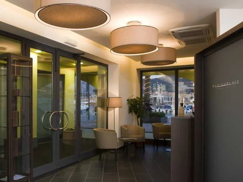 ג'נובה Marina Place Resort