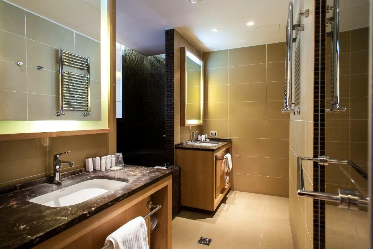 ג'נובה Marina Place Resort מלון