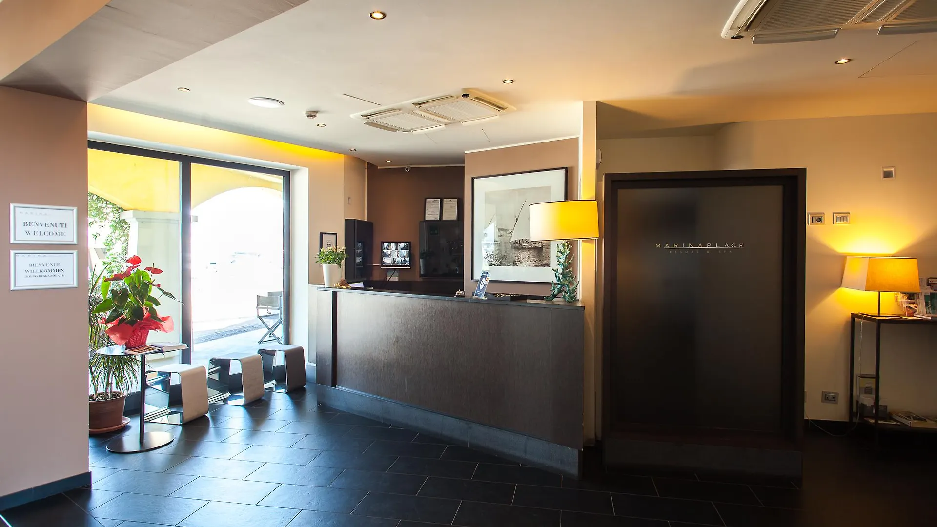 **** Hotel Marina Place Resort Genua Italië
